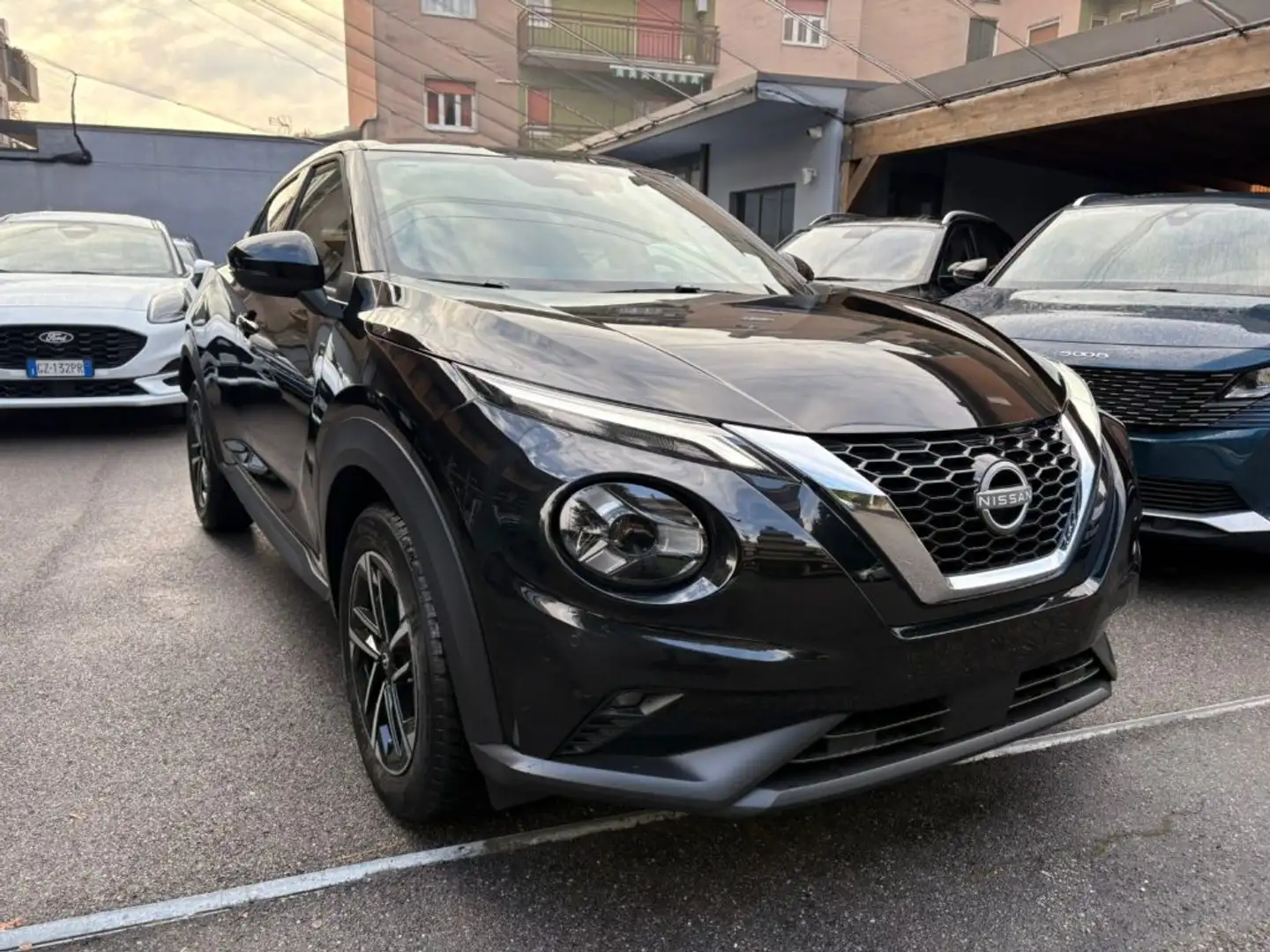 Nissan Juke 1.0 DIG-T 114 CV DCT N-Connecta *PREZZO PROMO* Noir - 1