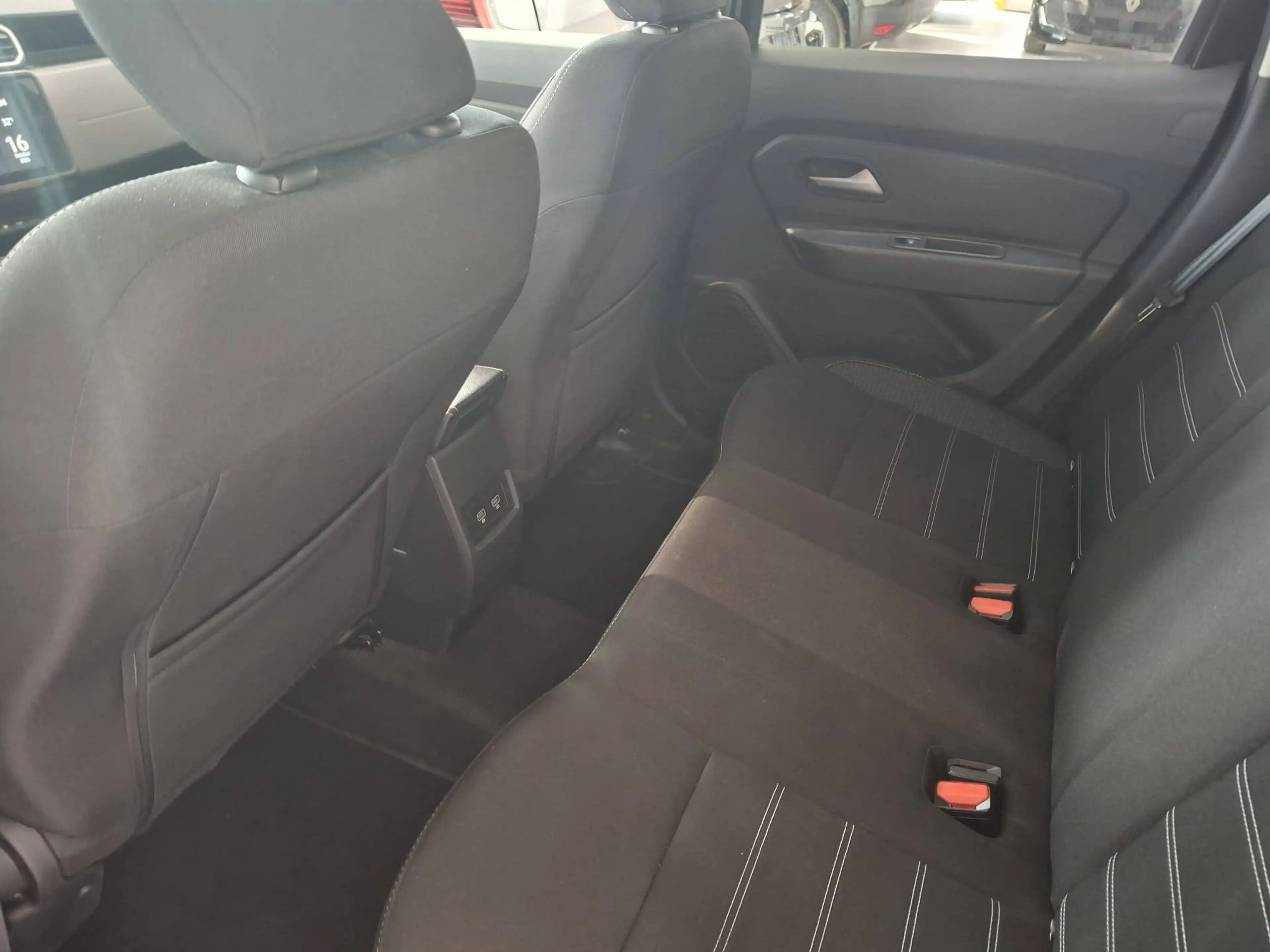 Dacia Duster Duster 1.5 Blue dCi Journey — photo 9