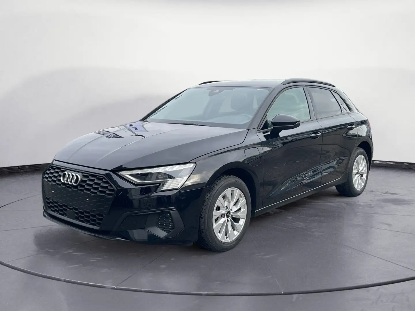Audi A3 40 TFSI e S tronic Noir - 2