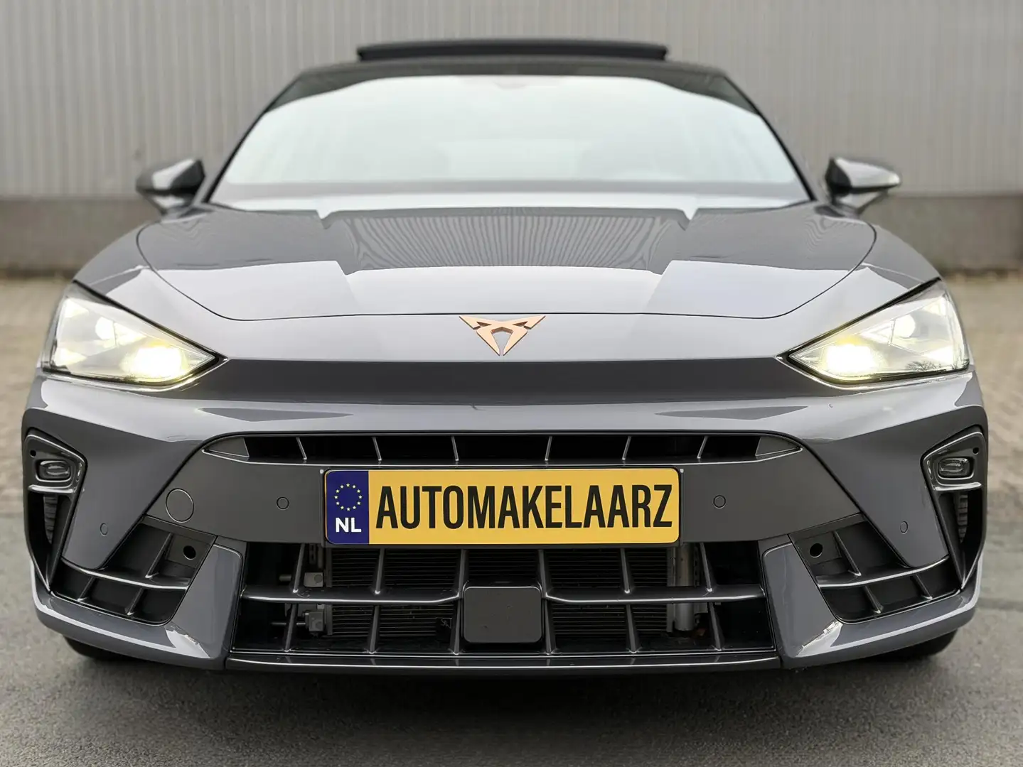 CUPRA Leon 1.5 eTSI VZ Sport Edition COPPER DRIVEMODE SFEER Grau - 2