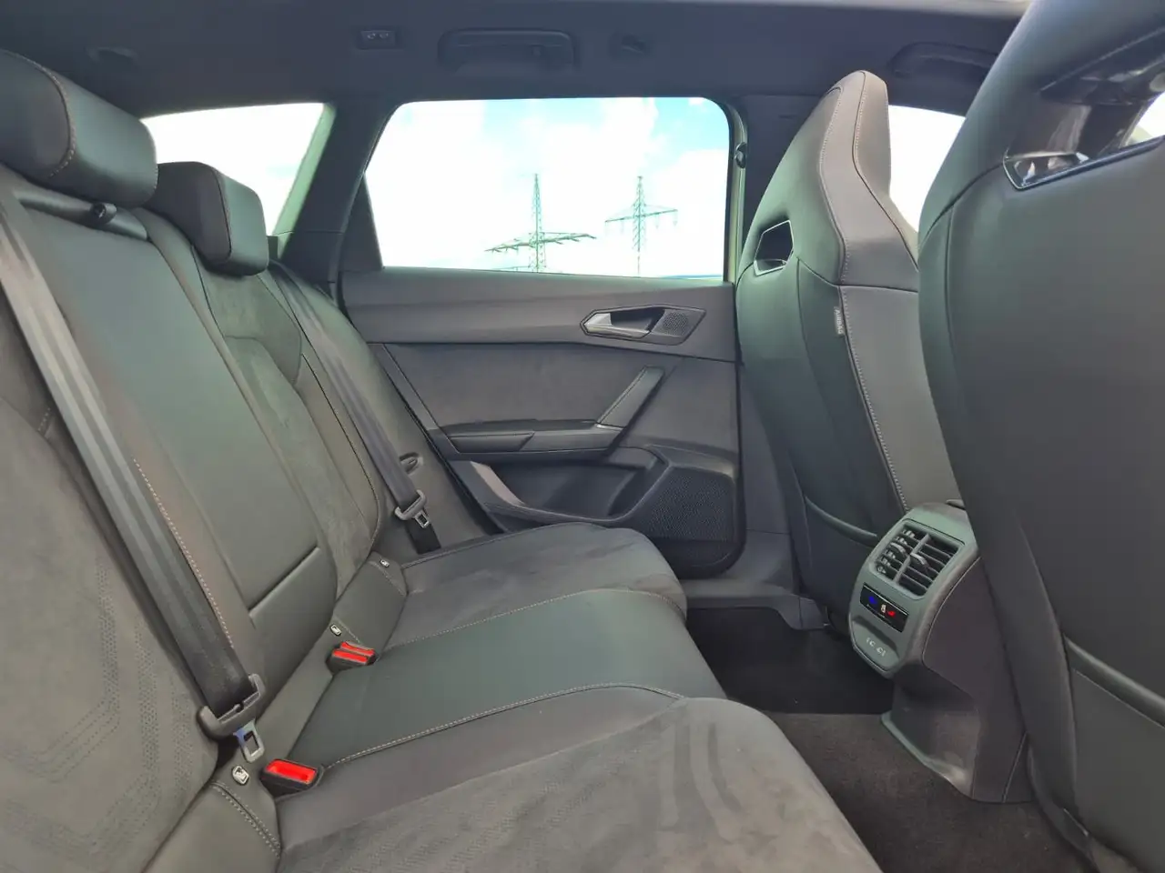 Cupra Leon 1.5 eTSI PANO*DCC*MATRIX*DINAMICA*AHK*5JG., миниатюра 17