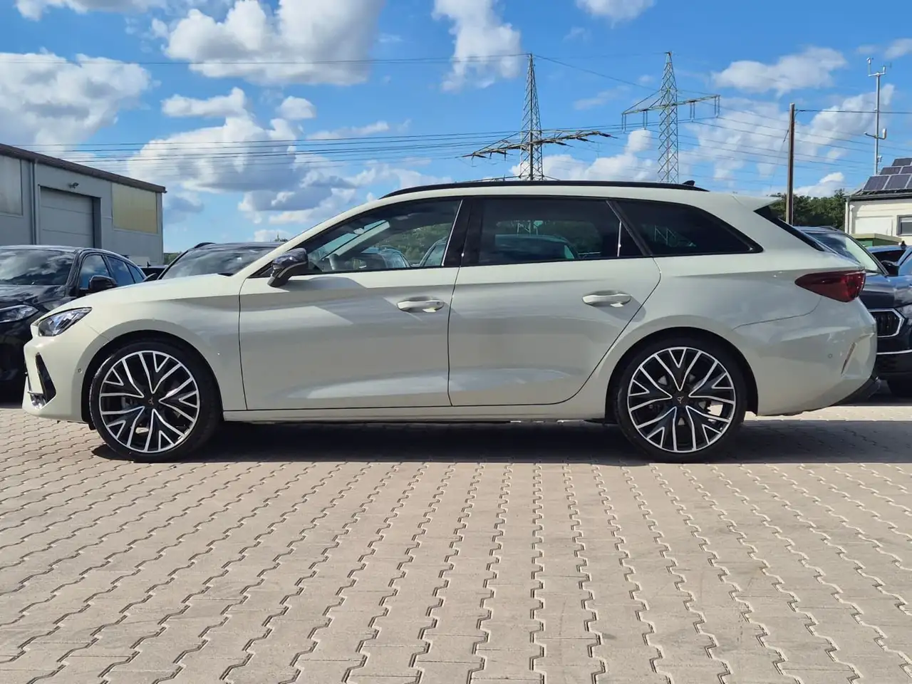 Cupra Leon 1.5 eTSI PANO*DCC*MATRIX*DINAMICA*AHK*5JG., миниатюра 7