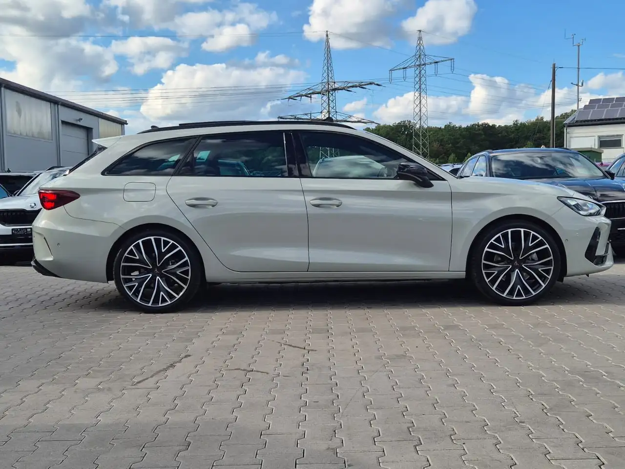 Cupra Leon 1.5 eTSI PANO*DCC*MATRIX*DINAMICA*AHK*5JG., миниатюра 3