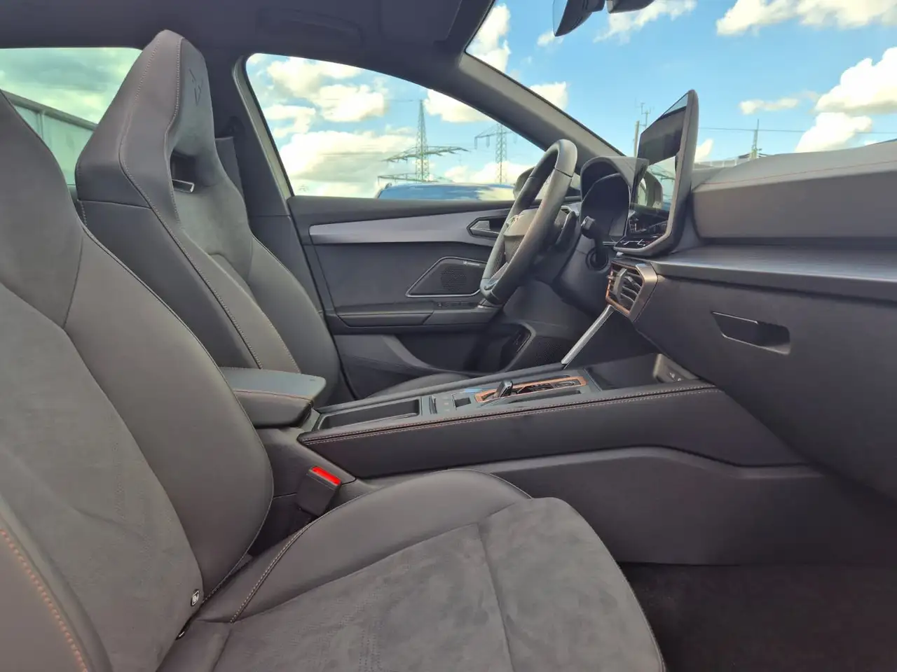Cupra Leon 1.5 eTSI PANO*DCC*MATRIX*DINAMICA*AHK*5JG., миниатюра 19