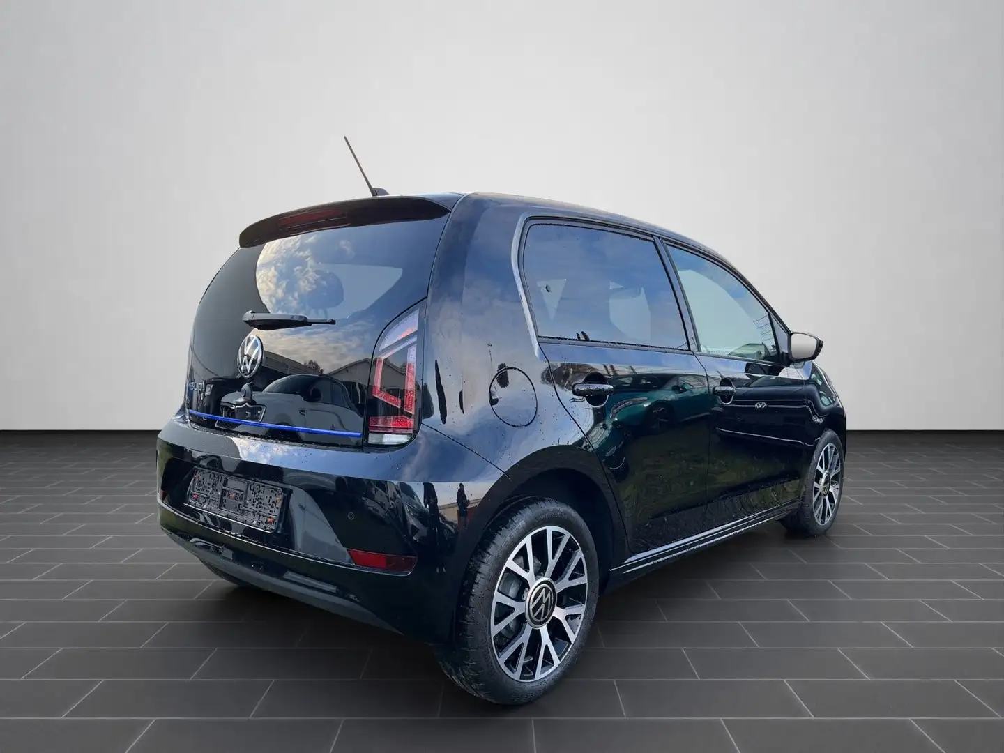 Volkswagen e-up! Move Style Plus 32,3 kWh | 5J Garantie | 1 Schwarz - 2