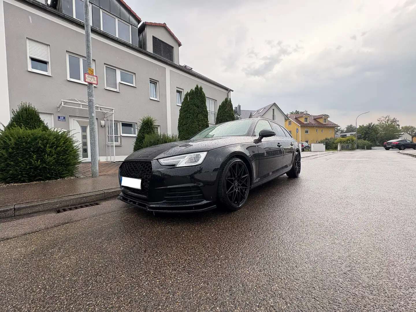 Audi A4 Avant 2.0 TDI - 1
