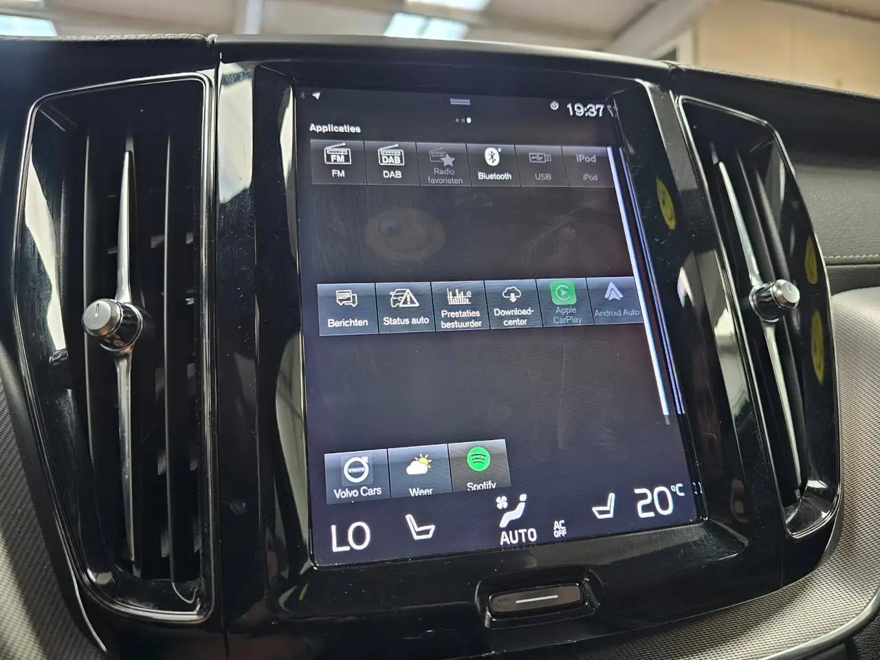Volvo XC60 Plug in hybrid R design Black pack 360 CAMERA PANO MEMORY STUUR ZETELVERWARMING, миниатюра 14