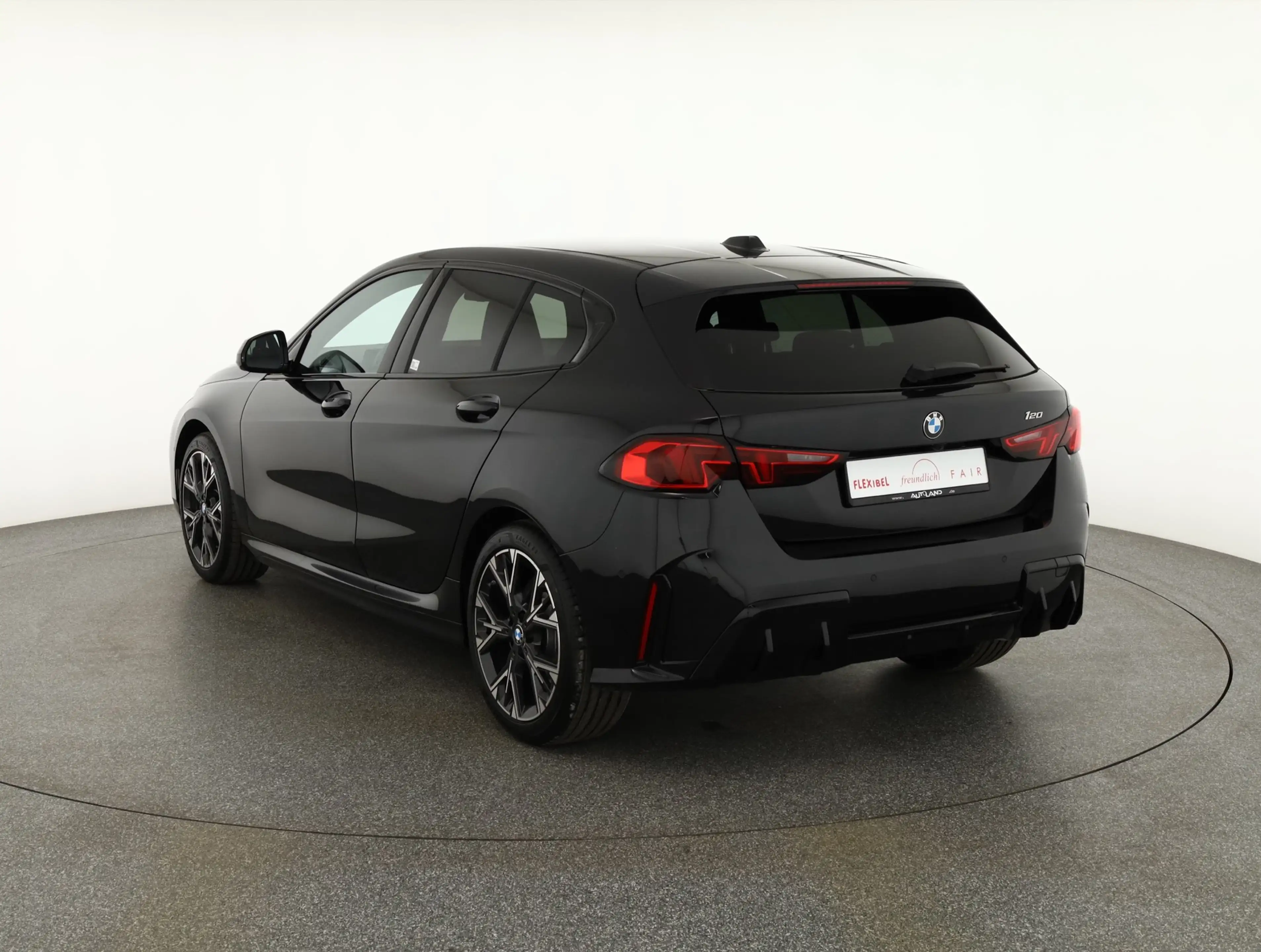 BMW 120 120i M Sport Aut. LED ACC Navi Kamera — photo 3