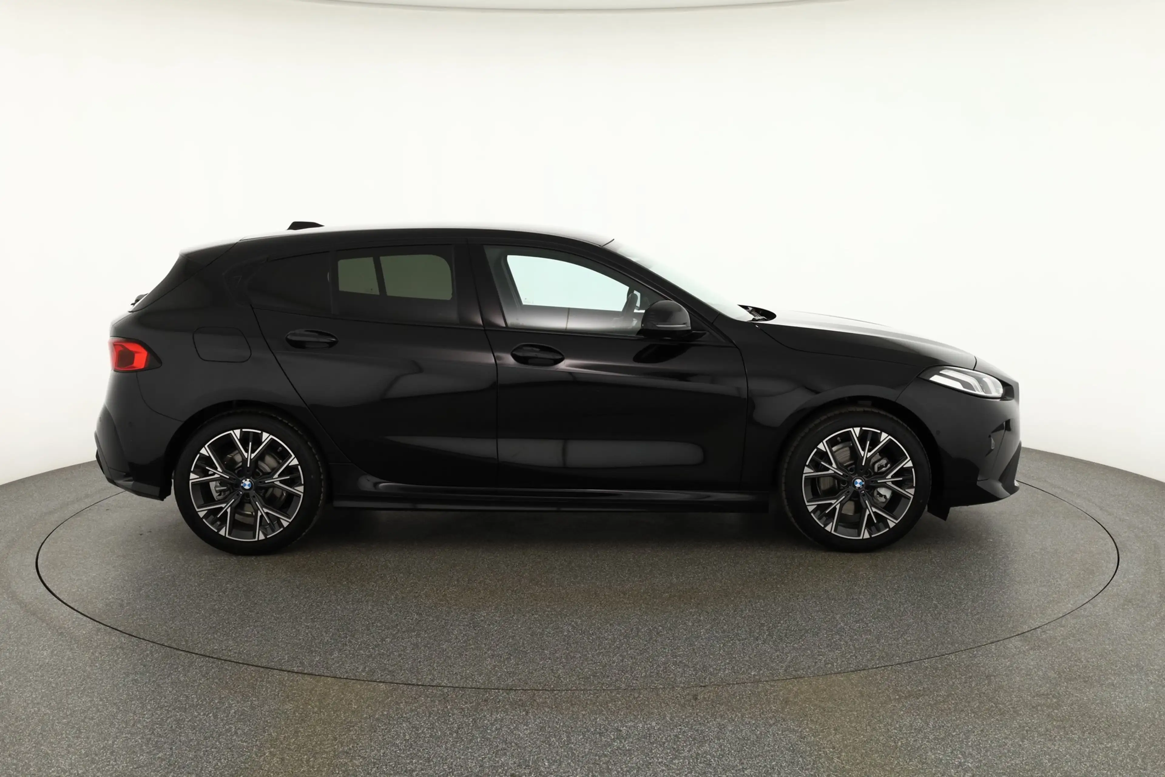 BMW 120 120i M Sport Aut. LED ACC Navi Kamera — photo 6