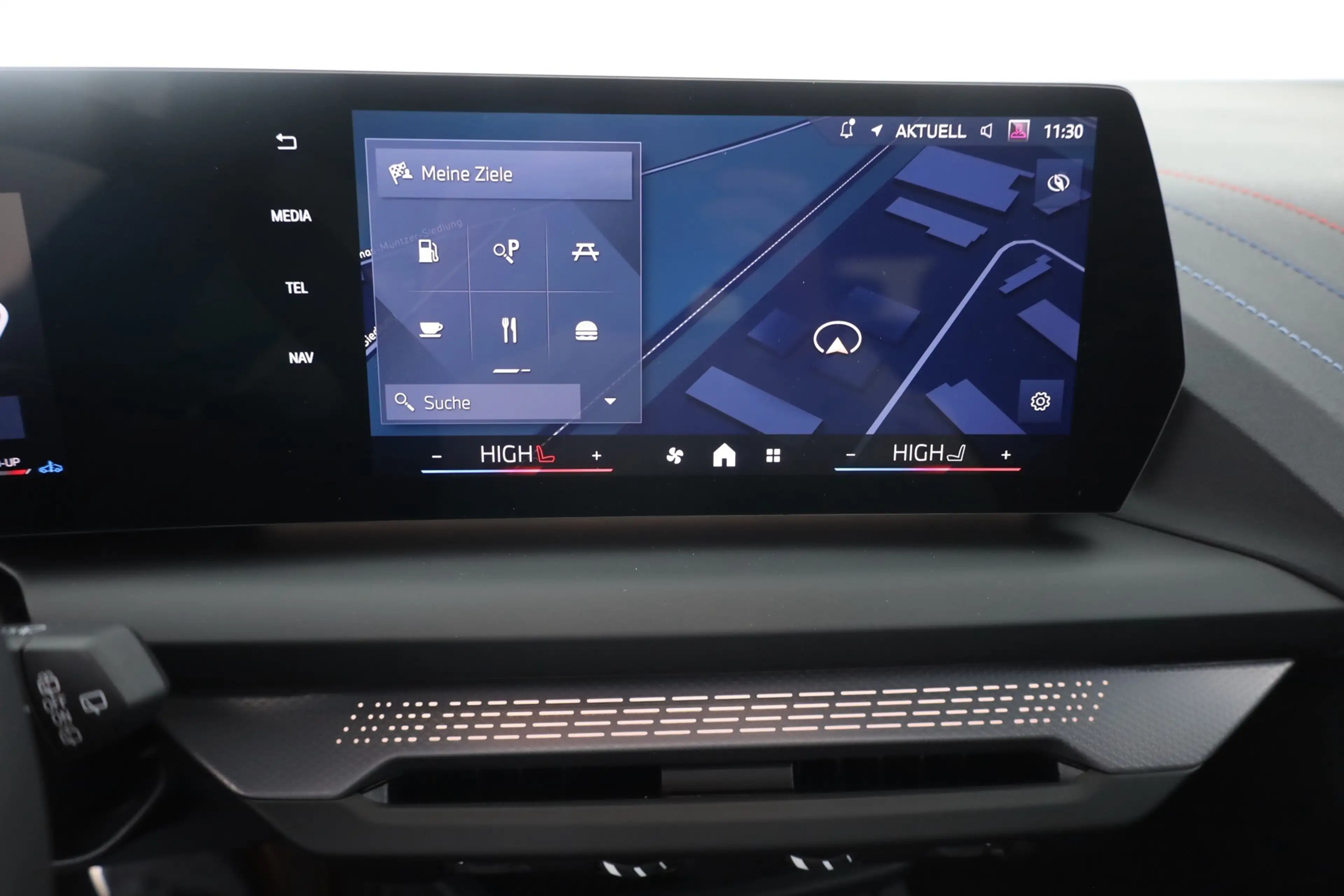 BMW 120 120i M Sport Aut. LED ACC Navi Kamera — photo 11