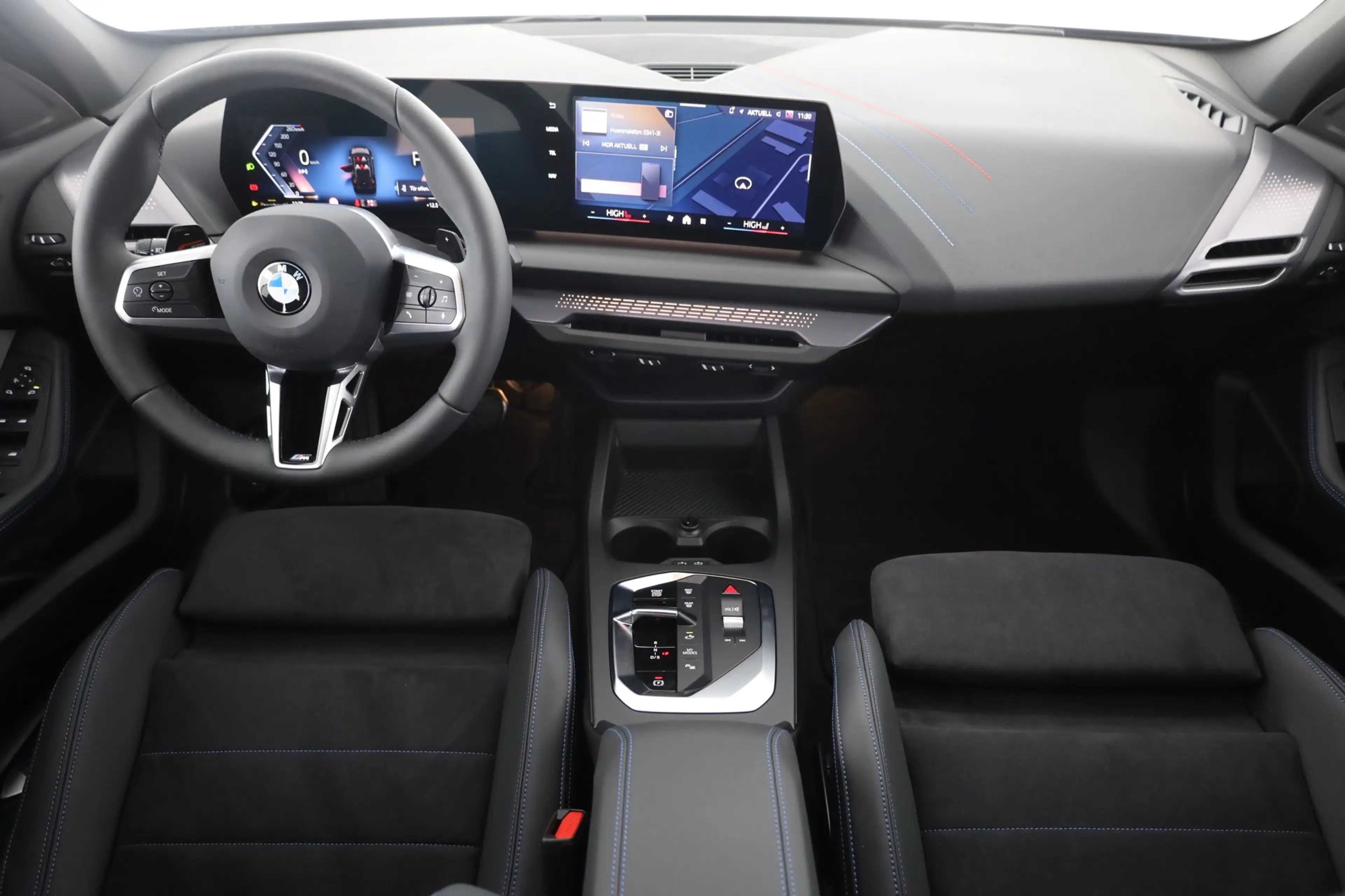 BMW 120 120i M Sport Aut. LED ACC Navi Kamera — photo 9