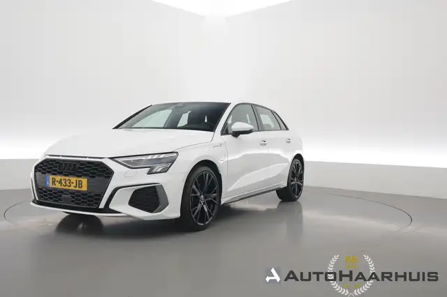 Audi A3 Sportback 40 TFSI e S-Line Ext. | Rijklaar! | SOH