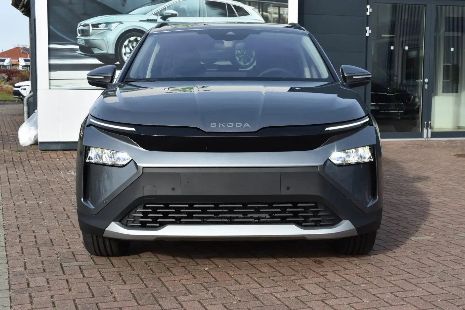 Skoda Elroq 50Tour Loft*Navi*LED*AHK*Clever*Winter*uvm Grau - 2