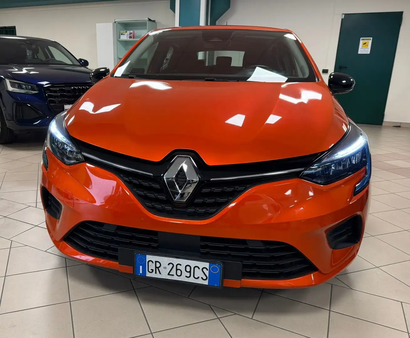Renault Clio Clio V 2019 1.0 sce Business 65cv my21 Orange - 2