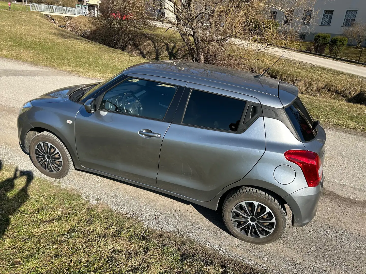 Suzuki Swift Swift 1,2 DualJet Allgrip Shine AEB Shine AEB Silber - 1
