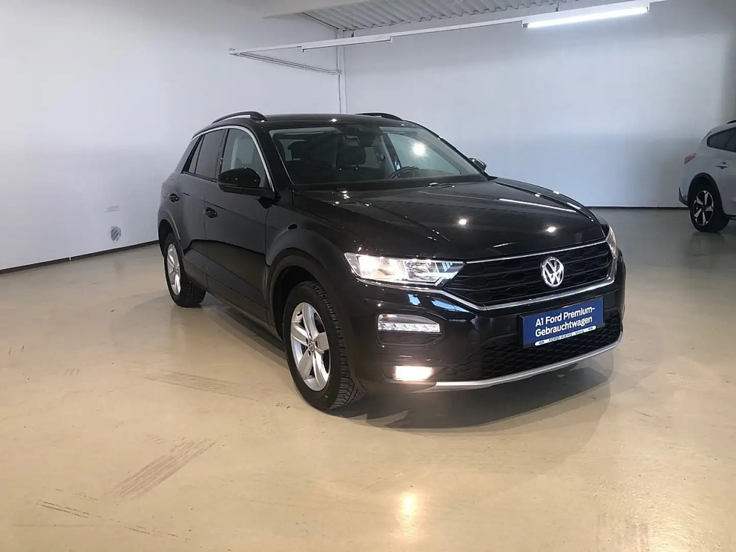 Volkswagen T-Roc 1,0 TSI Design Schwarz - 2