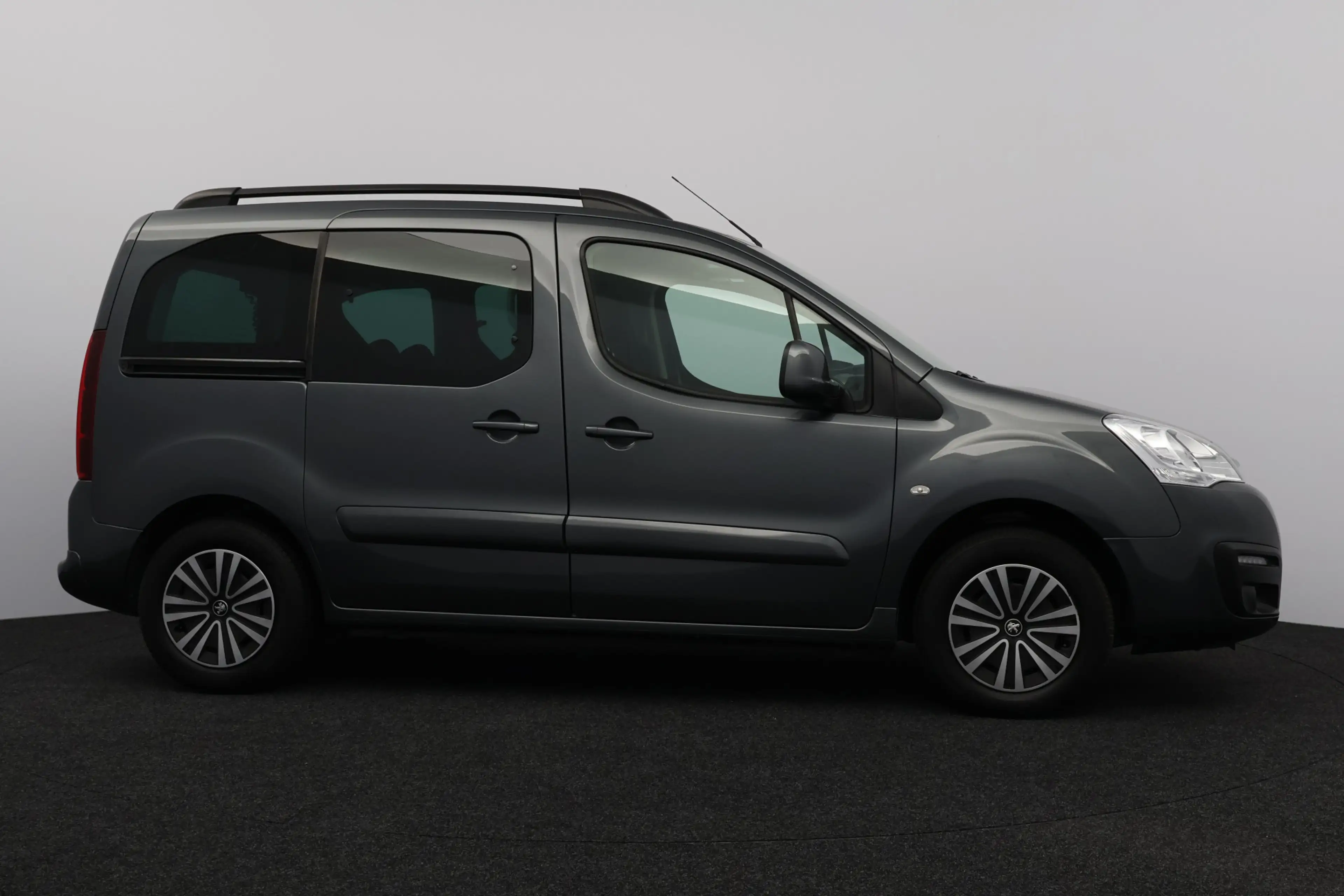 Peugeot Partner Tepee 1.2 PureTech Active/ D-Riem verv: 95.000 KM! — photo 13