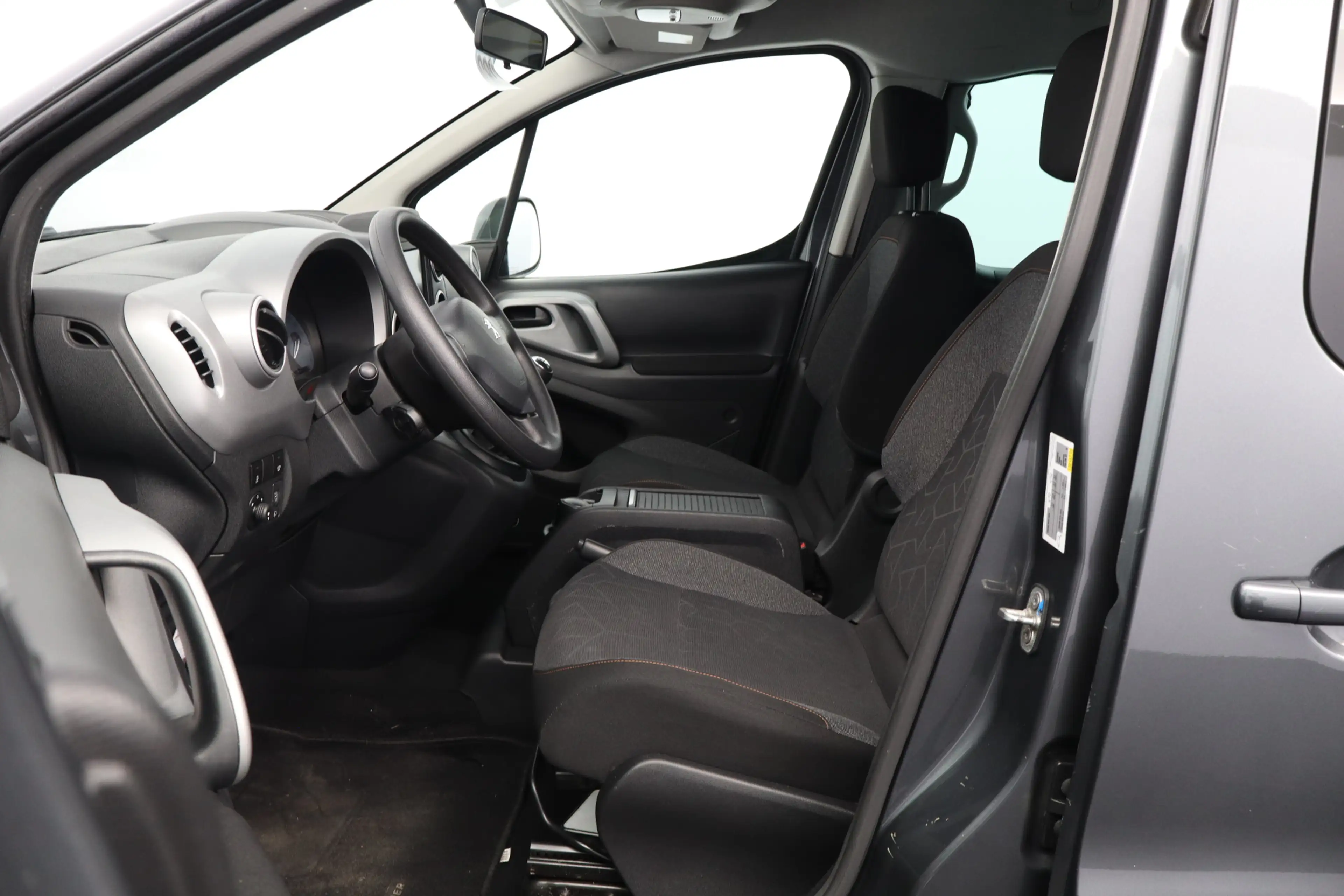 Peugeot Partner Tepee 1.2 PureTech Active/ D-Riem verv: 95.000 KM! — photo 37