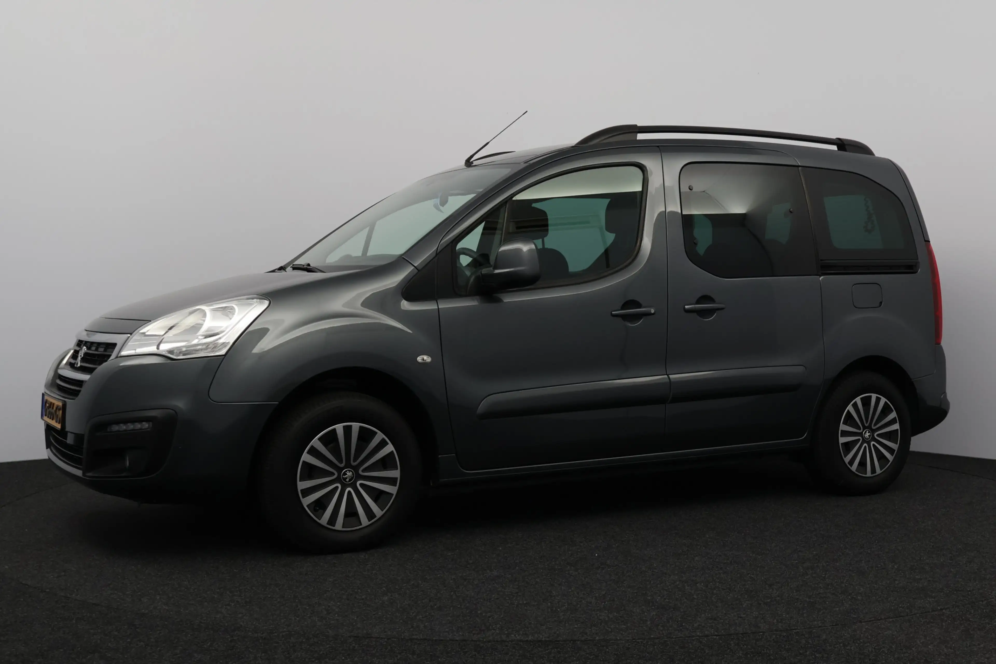 Peugeot Partner Tepee 1.2 PureTech Active/ D-Riem verv: 95.000 KM! — photo 3