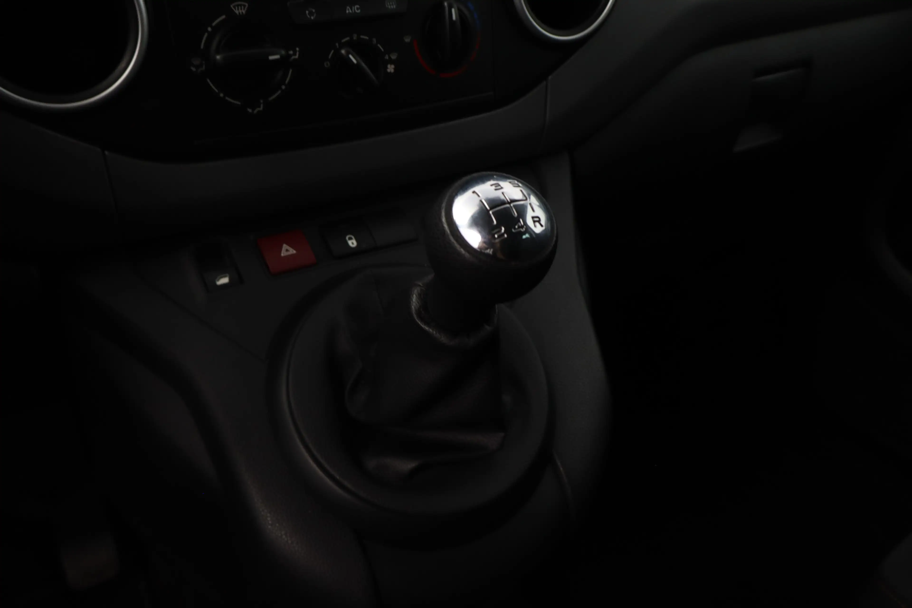 Peugeot Partner Tepee 1.2 PureTech Active/ D-Riem verv: 95.000 KM! — photo 32