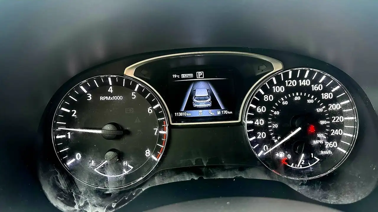 Nissan Pathfinder снимка Nissan Pathfinder