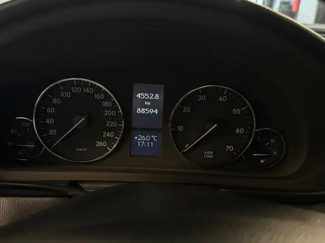 Mercedes-Benz C-Class view 2