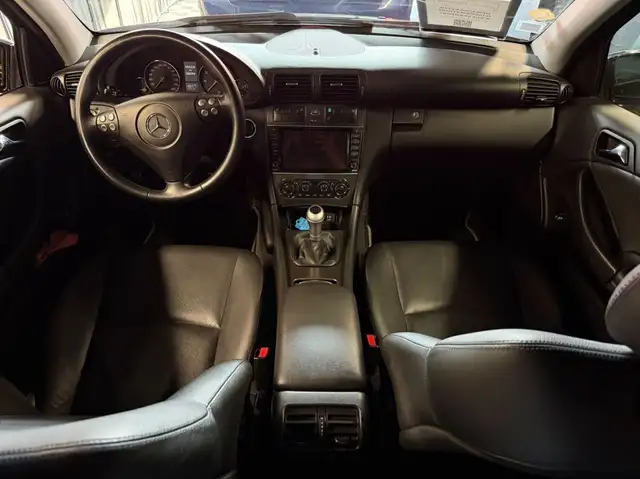 Mercedes-Benz C-Class view 5