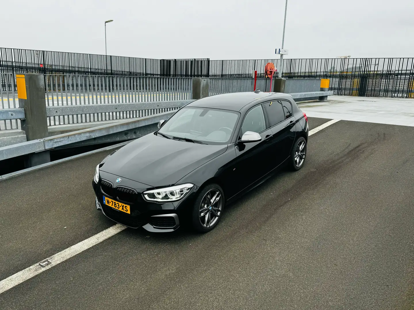 BMW 140 BMW M140i xDrive | Navi Pro | Leder | Stock Zwart - 2
