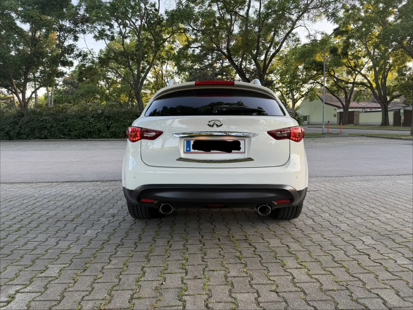 Infiniti QX70 S Premium 3,0d Aut. Weiß - 2