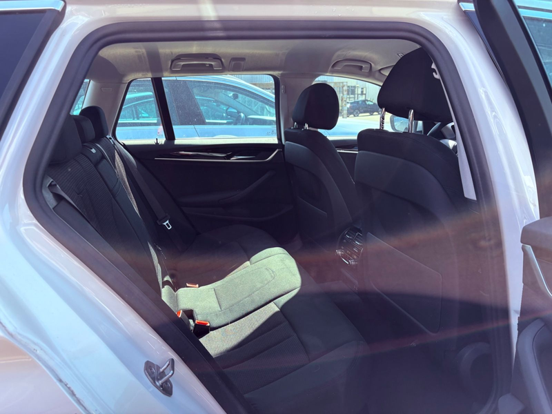 BMW 520 i Touring|1.Hand|R-Kamera| — photo 10