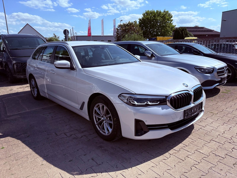 BMW 520 i Touring|1.Hand|R-Kamera| — photo 4