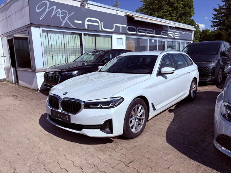 BMW 520 i Touring|1.Hand|R-Kamera|