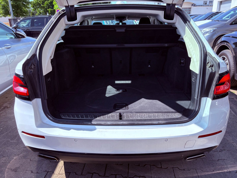 BMW 520 i Touring|1.Hand|R-Kamera| — photo 11
