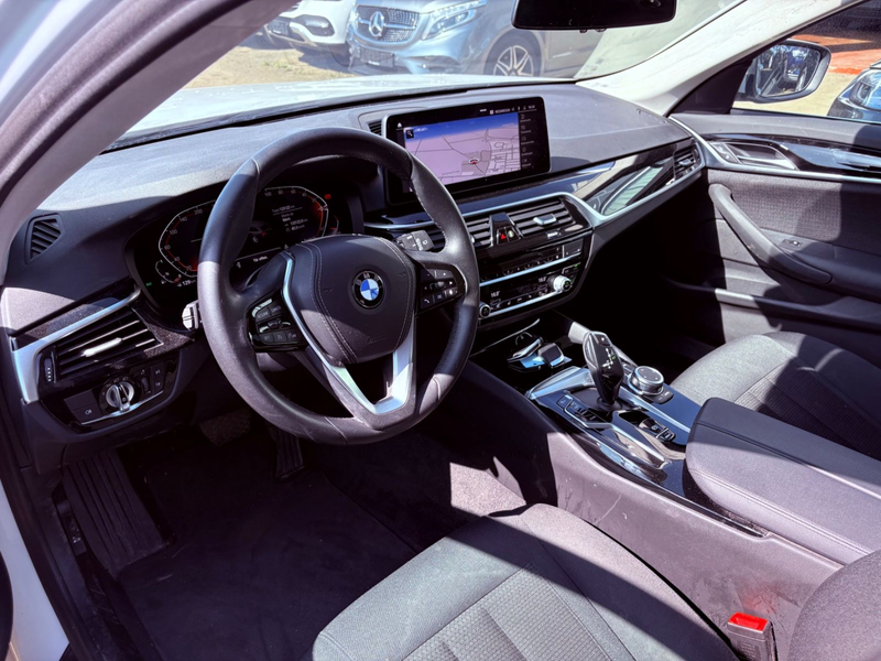 BMW 520 i Touring|1.Hand|R-Kamera| — photo 13