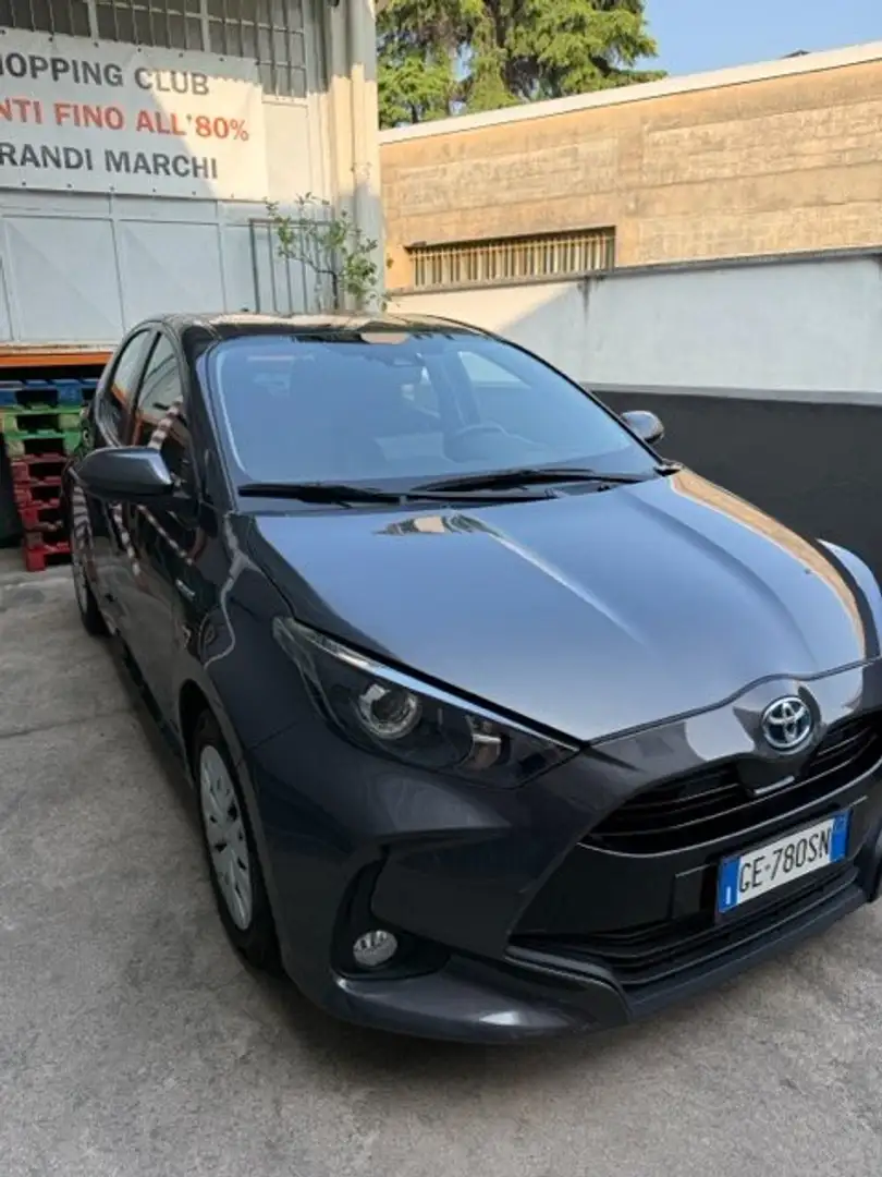 Toyota Yaris Yaris 1.5h Business PREZZO REALE Grigio - 2