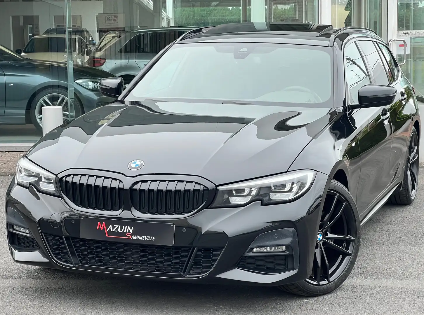 BMW 320 Touring dAS MHEV * Pack M * Toit Pano * Carnet Bmw Zwart - 1