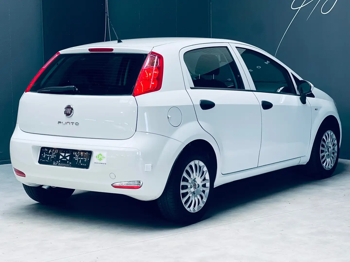 Fiat Punto Punto 1.2i **ESSENCE/LPG**CLIMATISATION** Blanc - 2