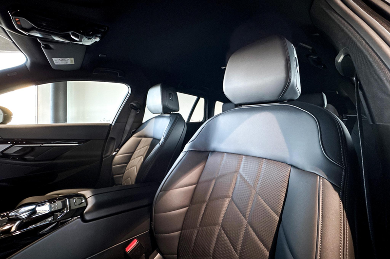 BMW 530 5 Serie Touring 530e M Sport Edition | Harman Kard — photo 11