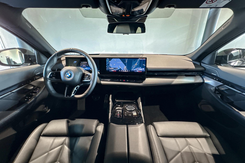 BMW 530 5 Serie Touring 530e M Sport Edition | Harman Kard — photo 12