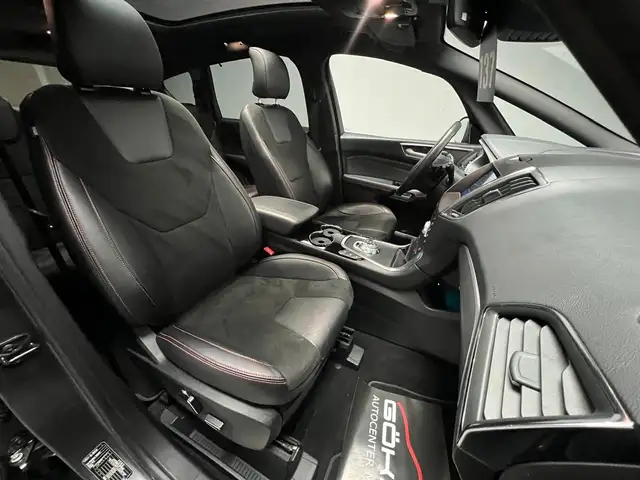 Ford S-Max view 13