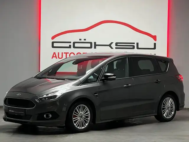 Ford S-Max main image