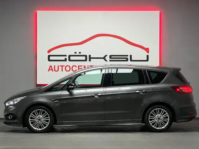 Ford S-Max view 6