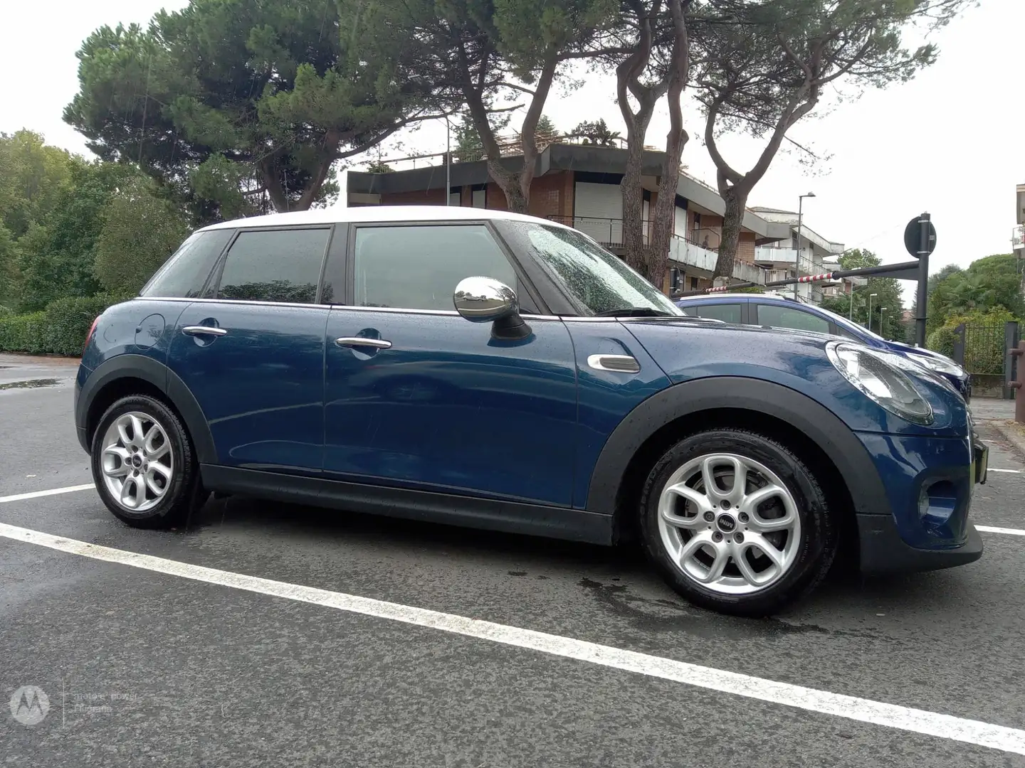 MINI Cooper D 1.5 5p auto - 1