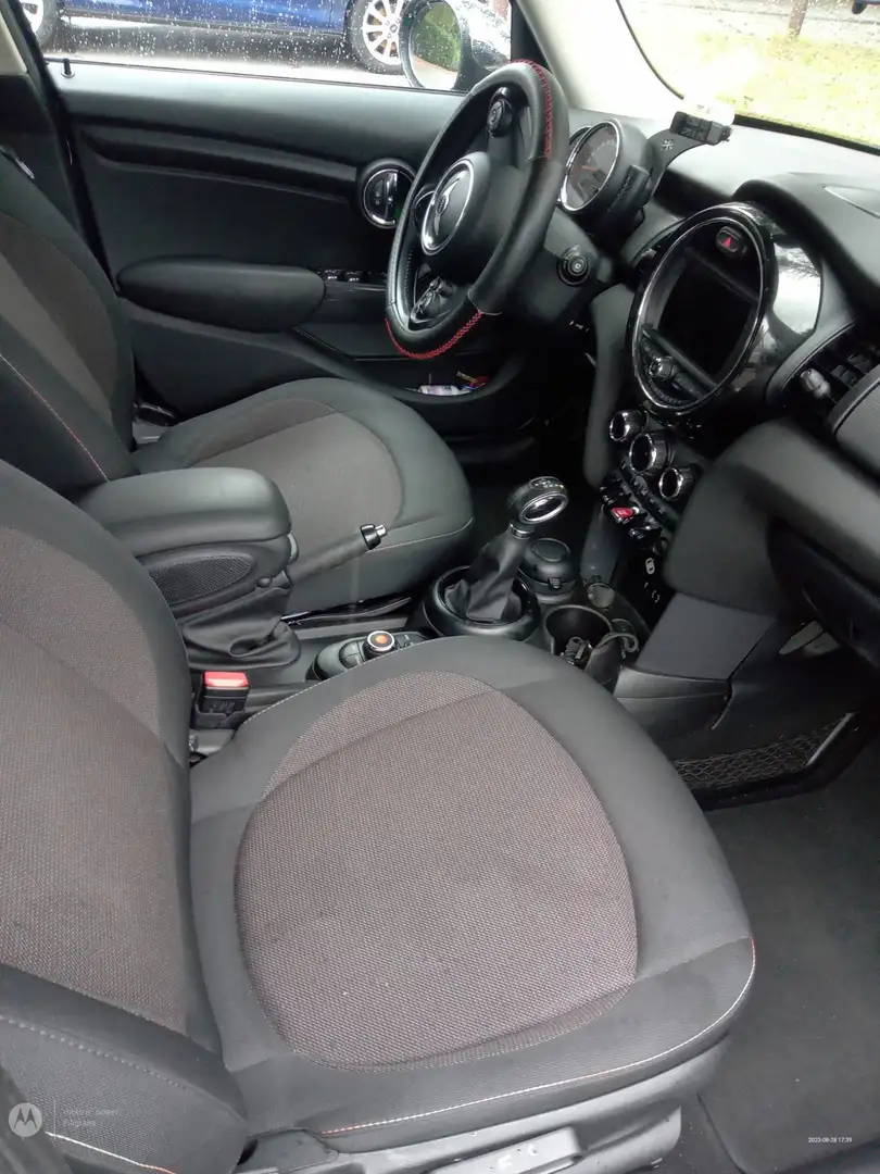 MINI Cooper D 1.5 5p auto - 2