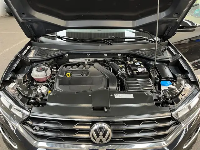 Volkswagen T-Roc view 12