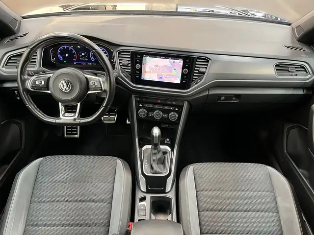 Volkswagen T-Roc view 8