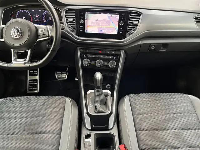 Volkswagen T-Roc view 15