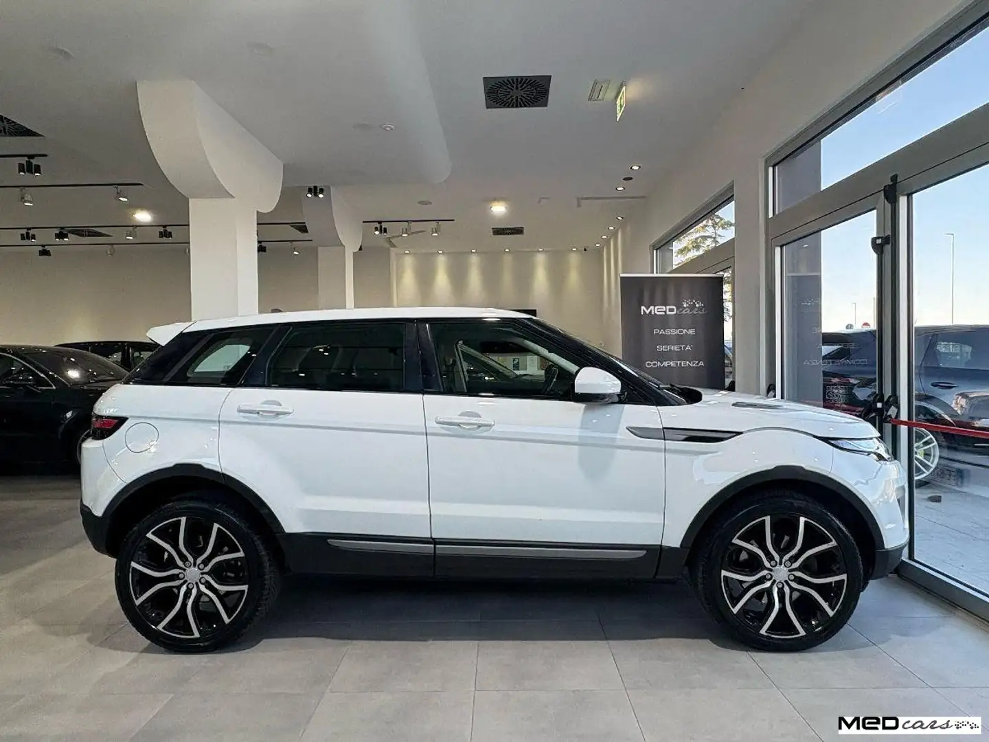 Land Rover Range Rover Evoque 2.0 TD4 5P PURE / NAVIGATORE / 20'' Bianco - 1