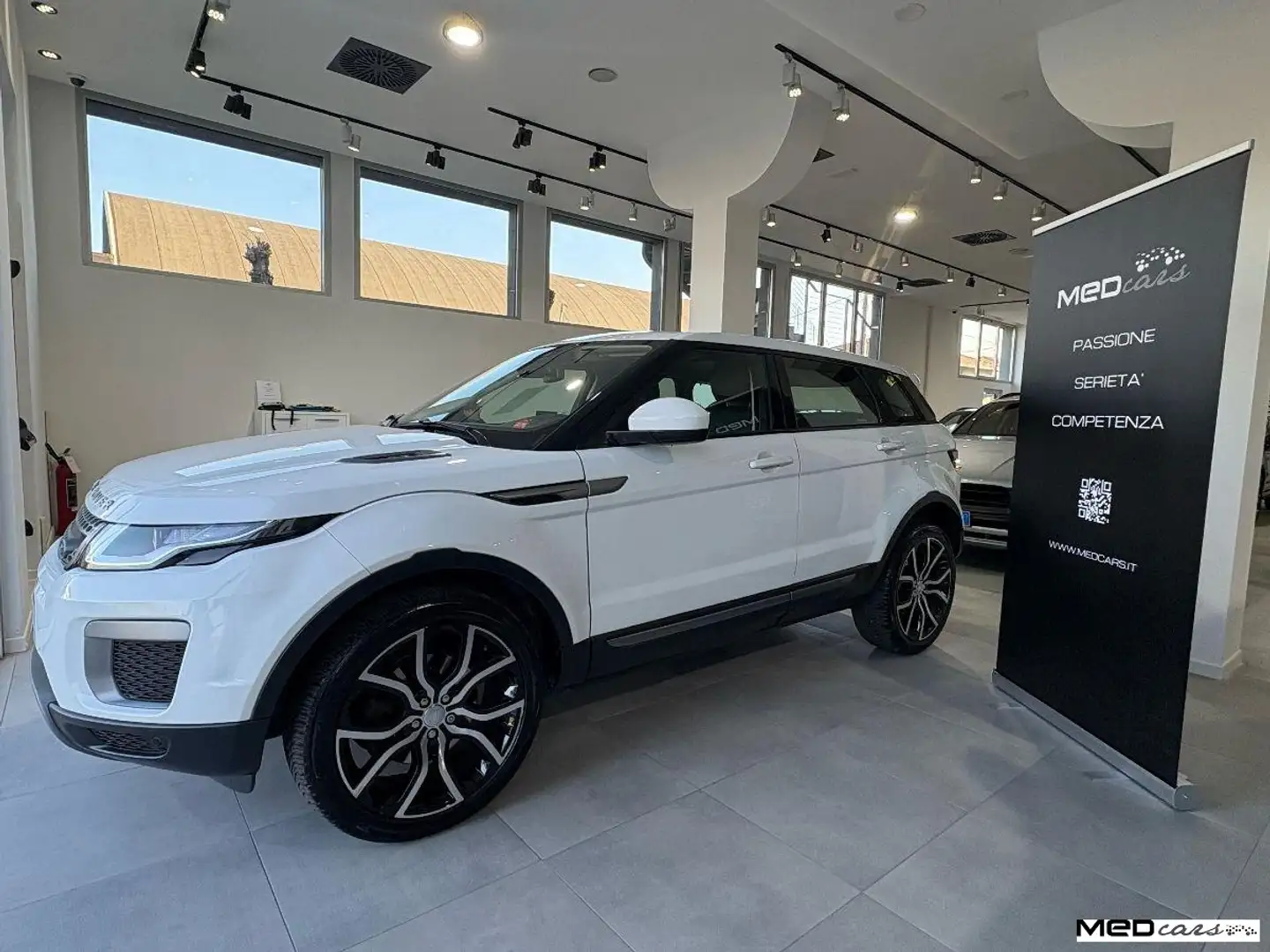 Land Rover Range Rover Evoque 2.0 TD4 5P PURE / NAVIGATORE / 20'' Bianco - 2
