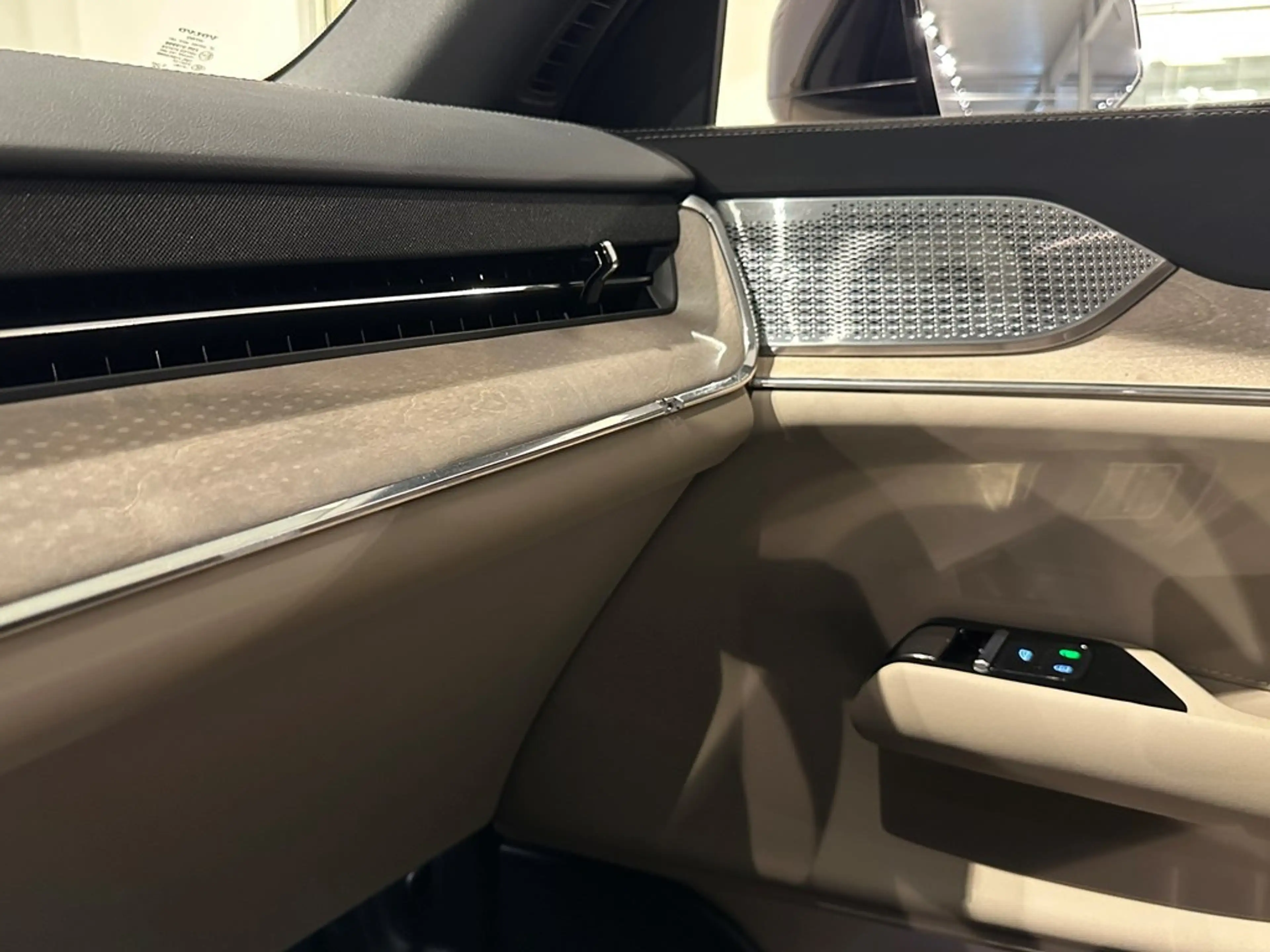 Volvo EX90 * SOLD * Ultra Twin Motor Perf. + LUCHTVERING/B&W — photo 10